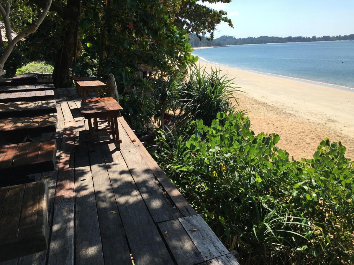 Starlight Beach Resort Koh Phayam Bagian luar foto