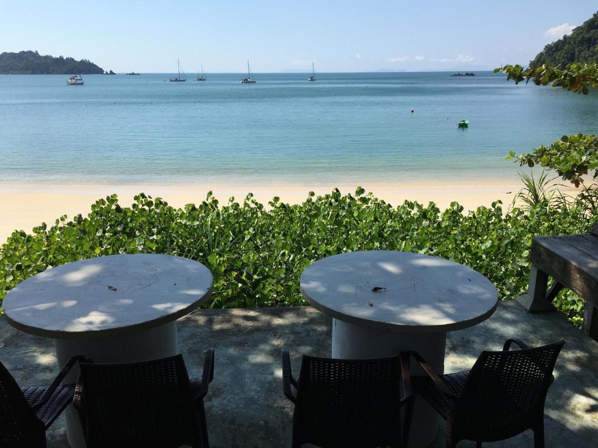 Starlight Beach Resort Koh Phayam Bagian luar foto