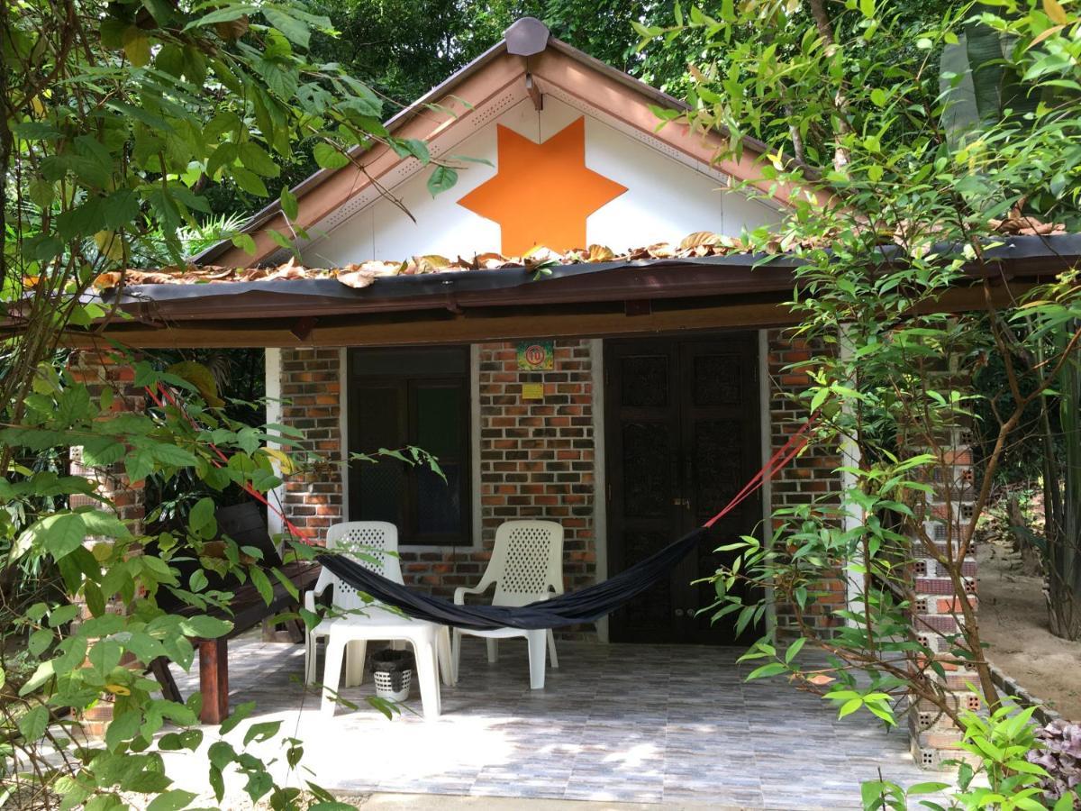 Starlight Beach Resort Koh Phayam Bagian luar foto