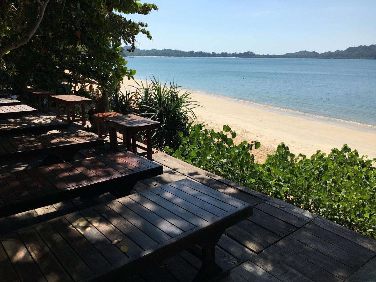 Starlight Beach Resort Koh Phayam Bagian luar foto