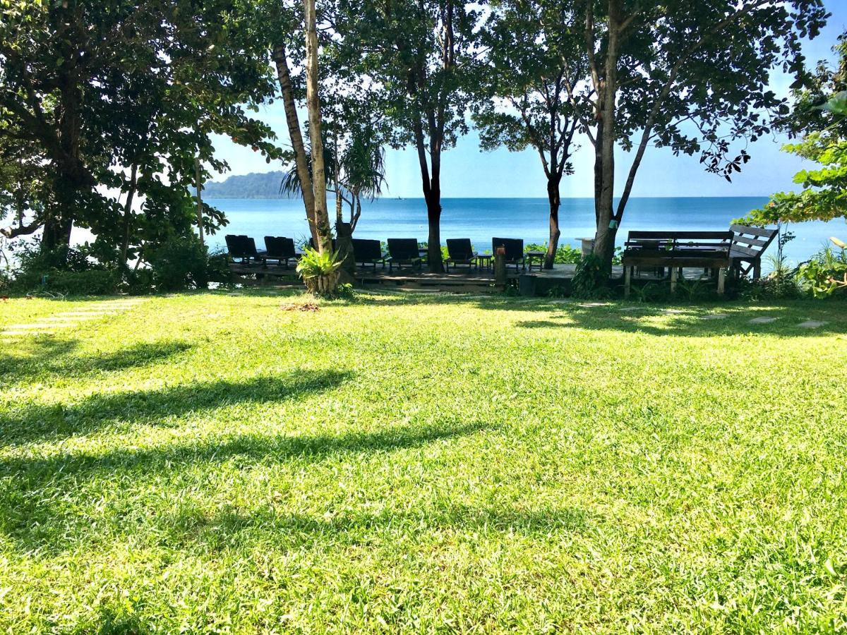 Starlight Beach Resort Koh Phayam Bagian luar foto