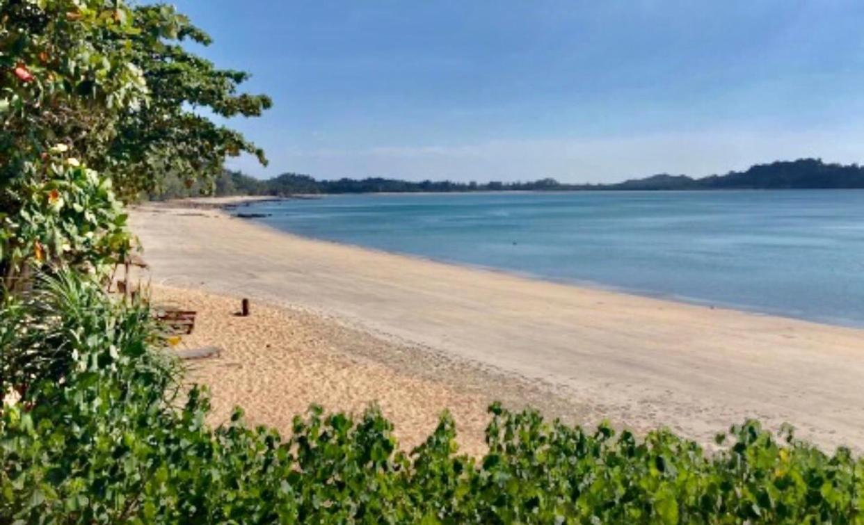 Starlight Beach Resort Koh Phayam Bagian luar foto