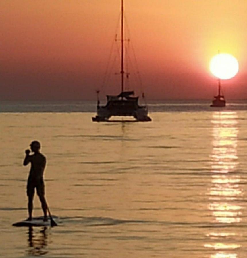 Starlight Beach Resort Koh Phayam Bagian luar foto