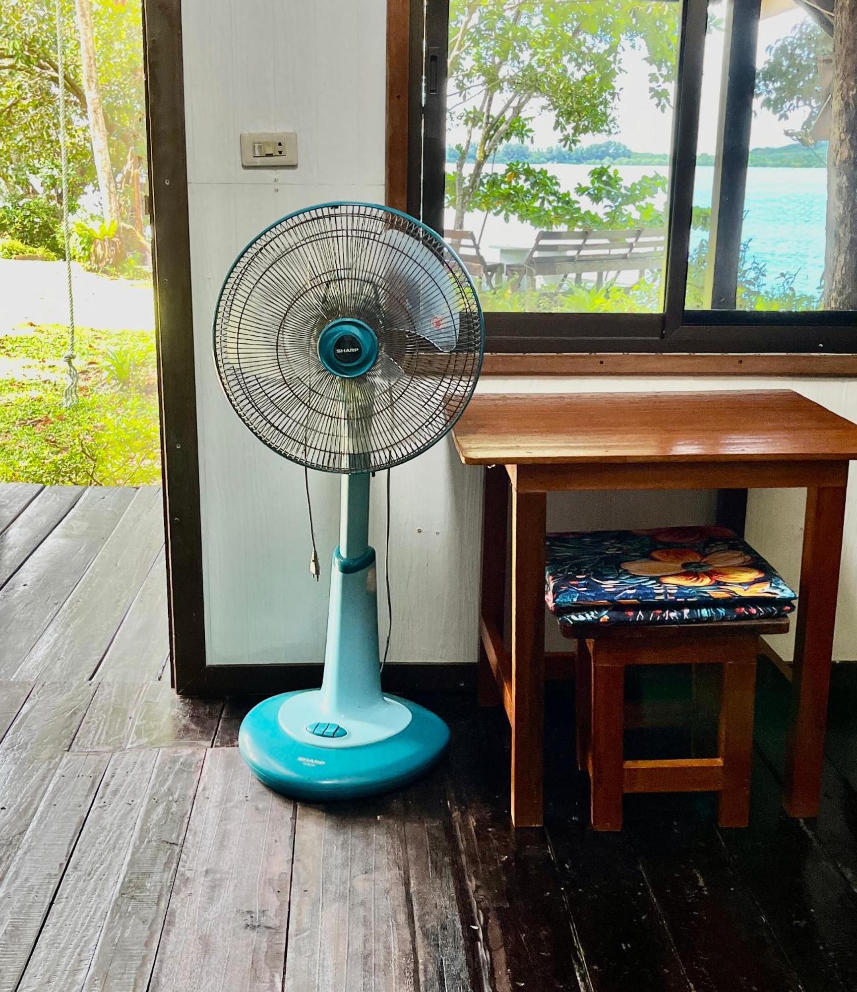 Starlight Beach Resort Koh Phayam Bagian luar foto