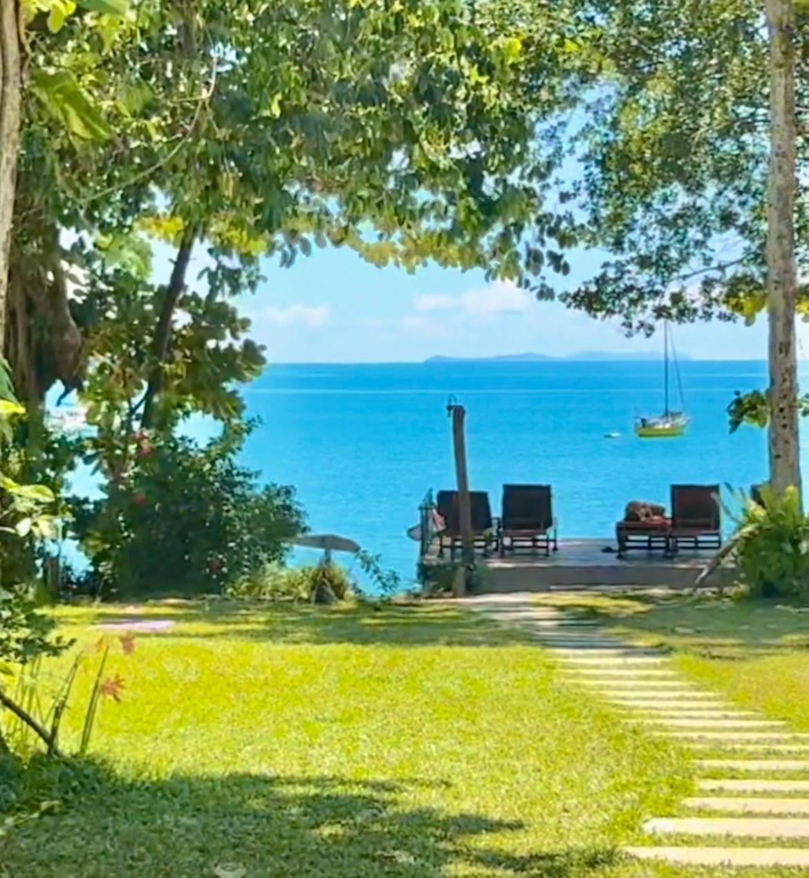 Starlight Beach Resort Koh Phayam Bagian luar foto