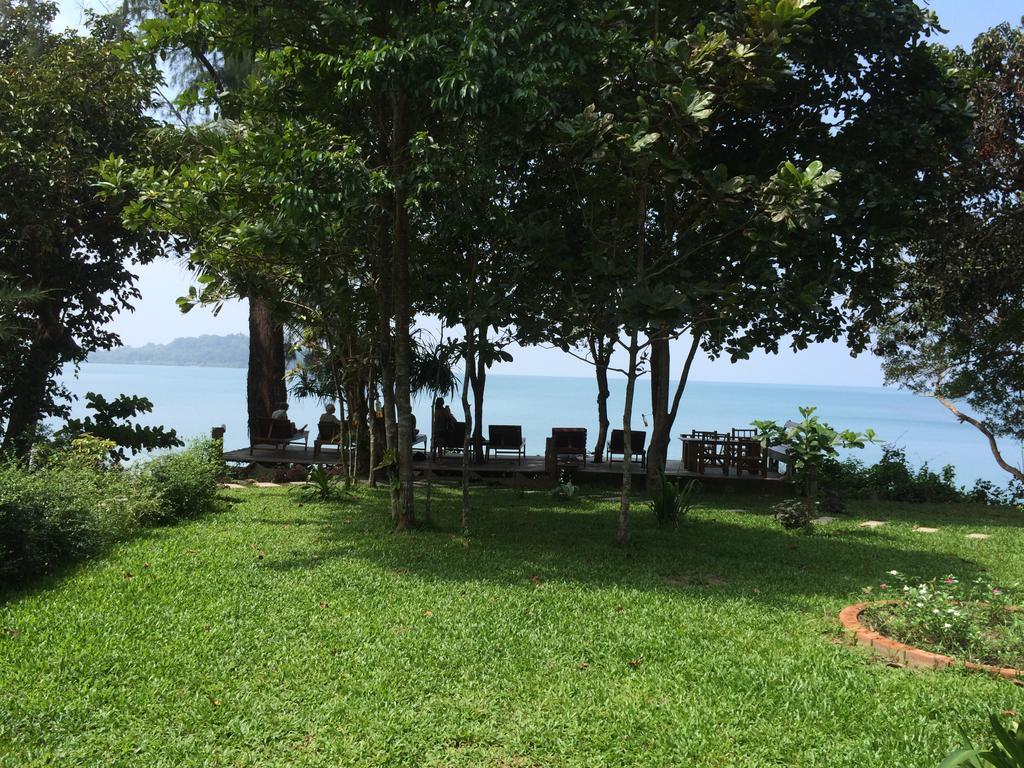 Starlight Beach Resort Koh Phayam Bagian luar foto