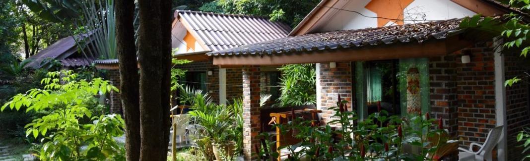 Starlight Beach Resort Koh Phayam Bagian luar foto