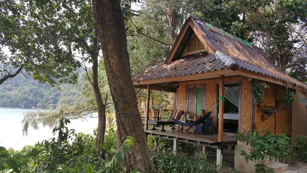 Starlight Beach Resort Koh Phayam Bagian luar foto